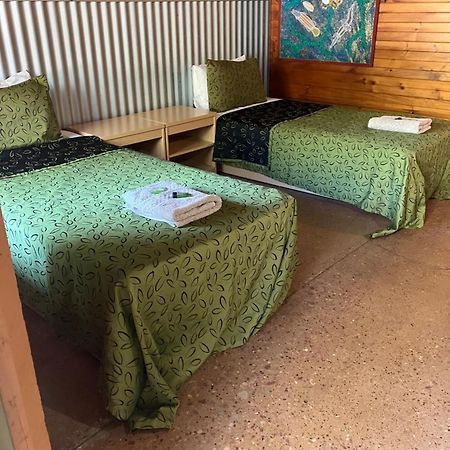 Territory Manor Motel & Caravan Park Mataranka 外观 照片