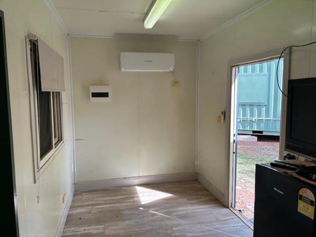 Territory Manor Motel & Caravan Park Mataranka 客房 照片