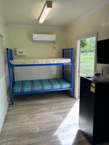 Territory Manor Motel & Caravan Park Mataranka 客房 照片